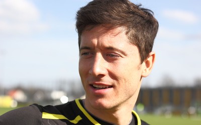 TVT体育动态-克瓦拉茨赫利亚赛后加练核心力量